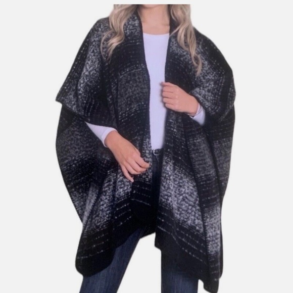 Woolrich Black and White Flowy Cozy Boho Poncho Blanket Wrap Women’s OS - Picture 1 of 8